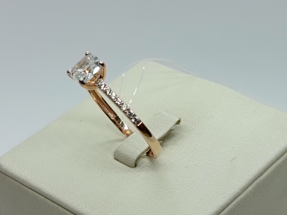 КОЛЬЦО С КАМНЯМИ (Au 585)