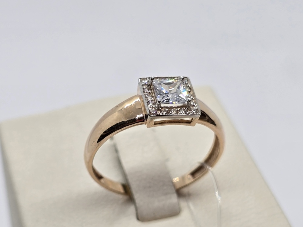 КОЛЬЦО С КАМНЯМИ (Au 585)