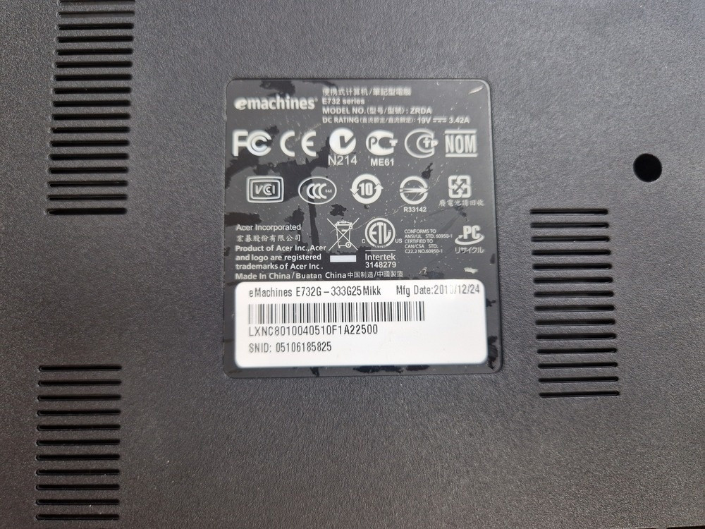 Ноутбук eMachines; Core i3-330M,  Intel(R) Graphics, 3 Гб, Нет, 240 Гб
