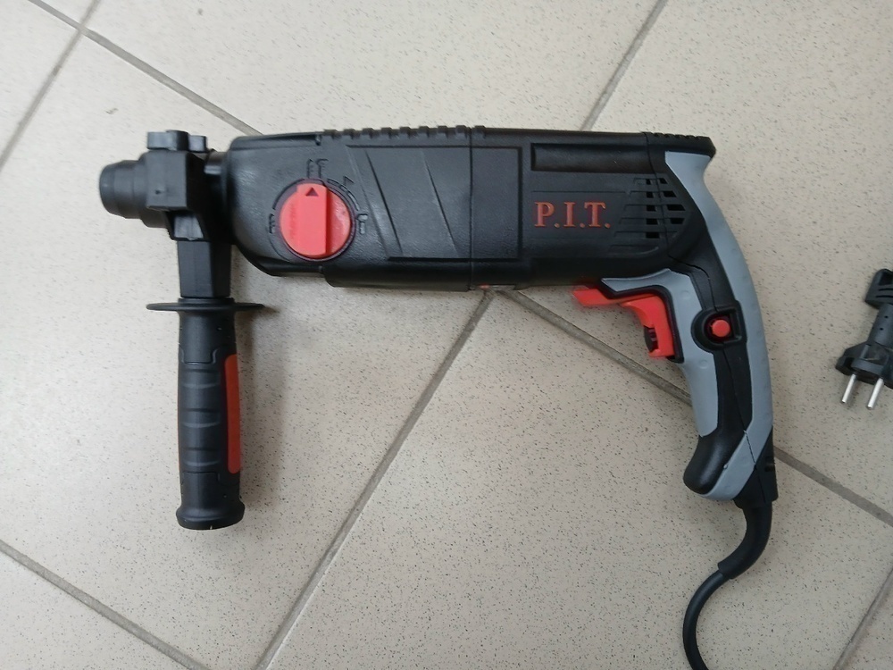 Перфоратор P.I.T. PBH24-C