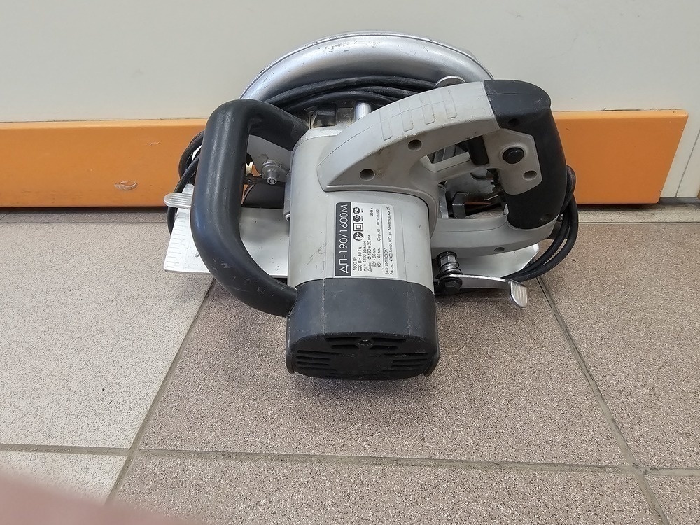 Дисковая пила Интерскол ДП-190/1600М
