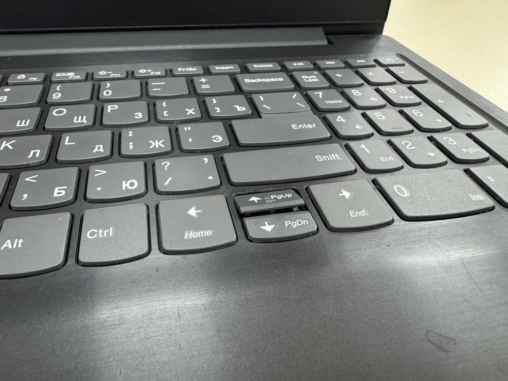 Ноутбук Lenovo 15 ast; A9-9425, Radeon R5 series, 4 Гб, 120 Гб, Нет