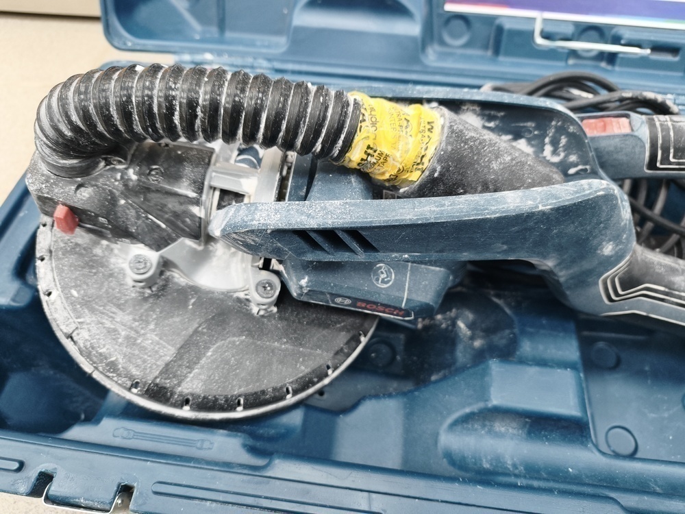 Шлифовальная машина Bosch GTR 550