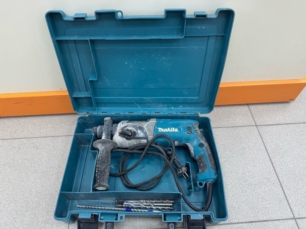 Перфоратор Makita HR2470FT