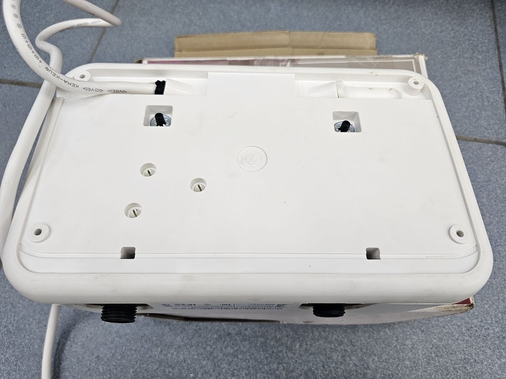 Водонагреватель Ariston Aures Slim