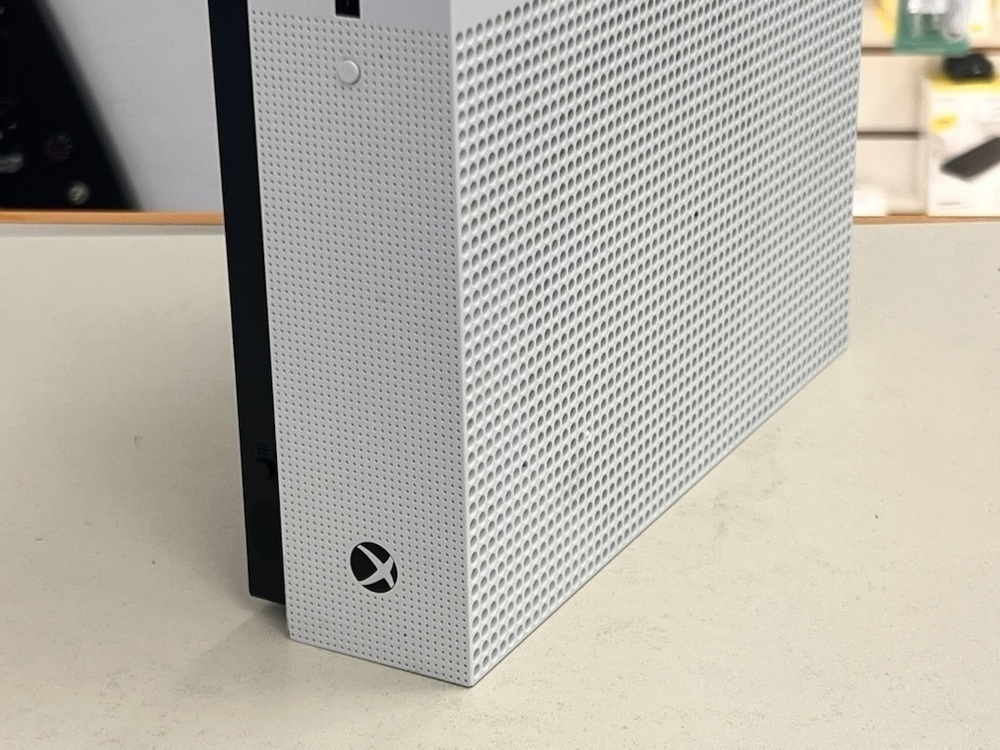 Игровая приставка Xbox One S 1TB