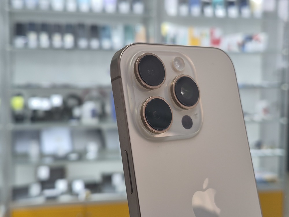 Смартфон Apple Iphone 16 Pro 128Gb