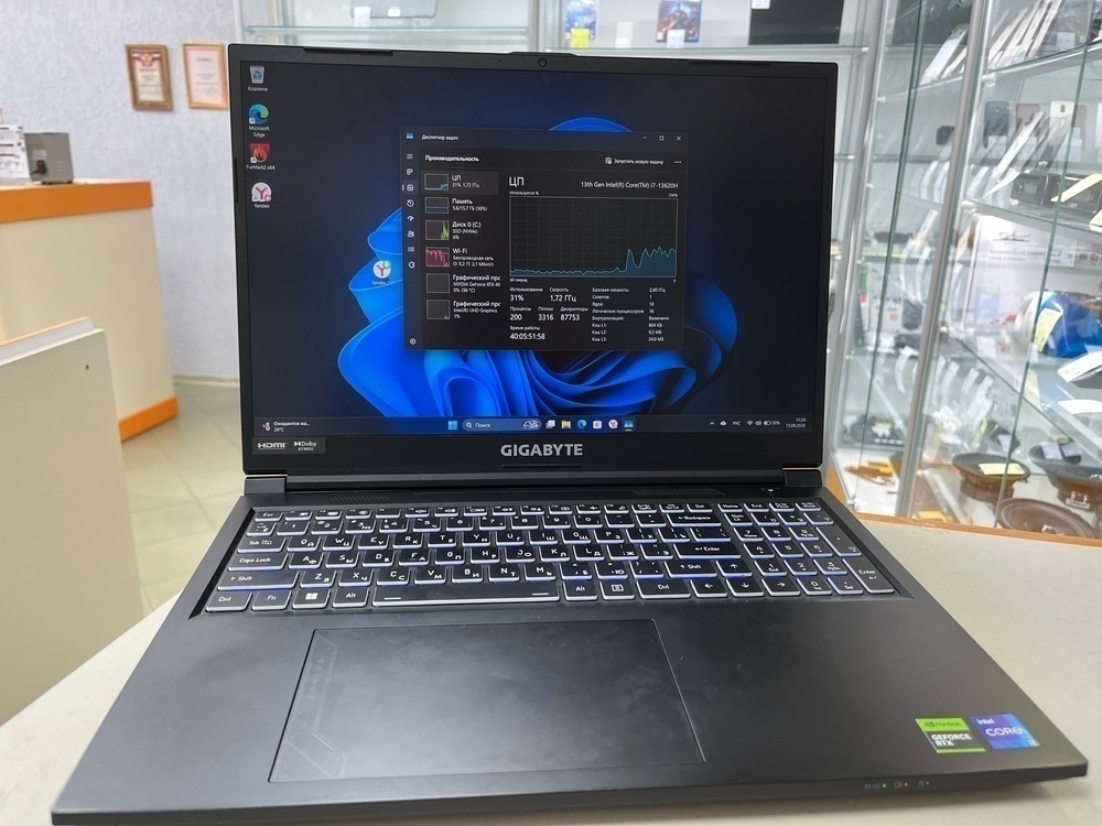 Ноутбук Gigabite aix211ngw; Core I7-13620H, Geforce RTX 4060, 16 Гб, 500 Гб, Нет