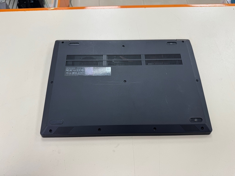 Ноутбук Lenovo 15 ast; A9-9425, Radeon R5 series, 4 Гб, 120 Гб, Нет