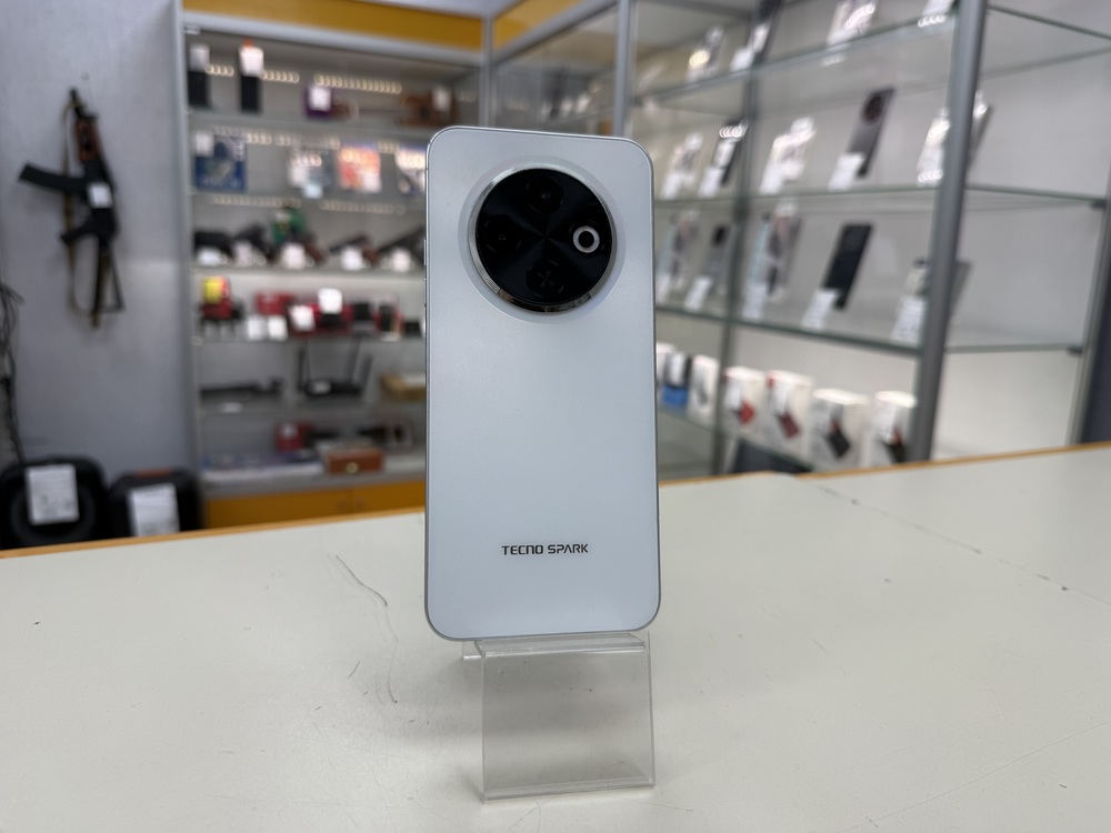 Смартфон Tecno SPARK 30C 6/128