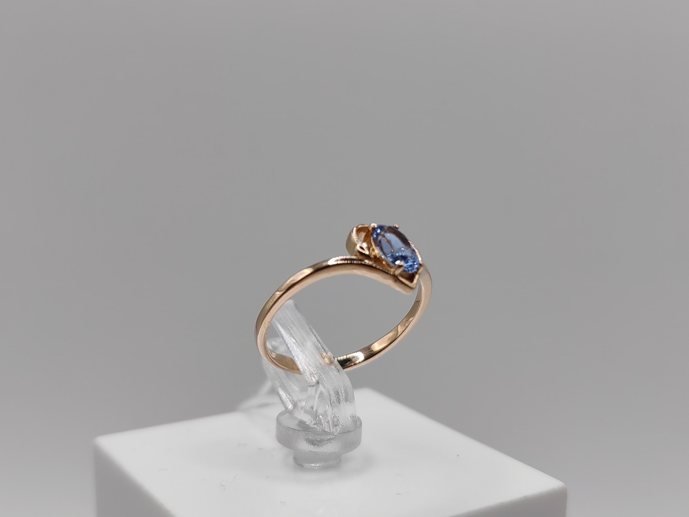 КОЛКМ585 КОЛЬЦО С КАМНЕМ (Au 585)