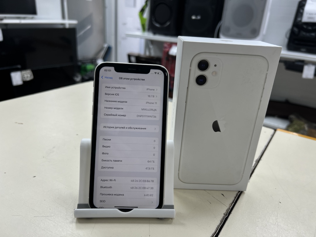 Смартфон Apple iPhone 11 64Gb