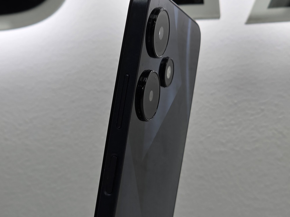 Смартфон Infinix HOT 30i 4/64