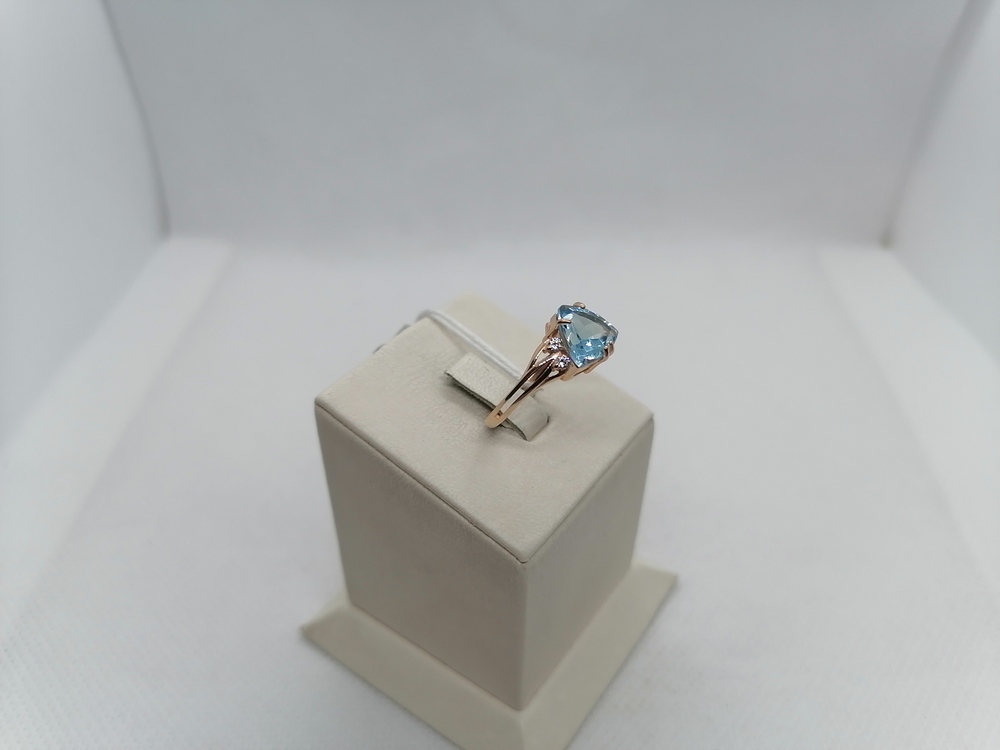 КОЛЬЦО С КАМНЯМИ (Au 585)