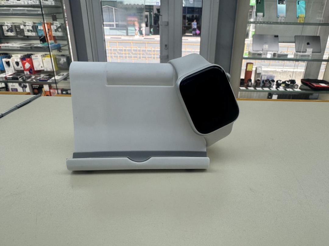 Смарт-часы Apple Watch Series 8 45mm