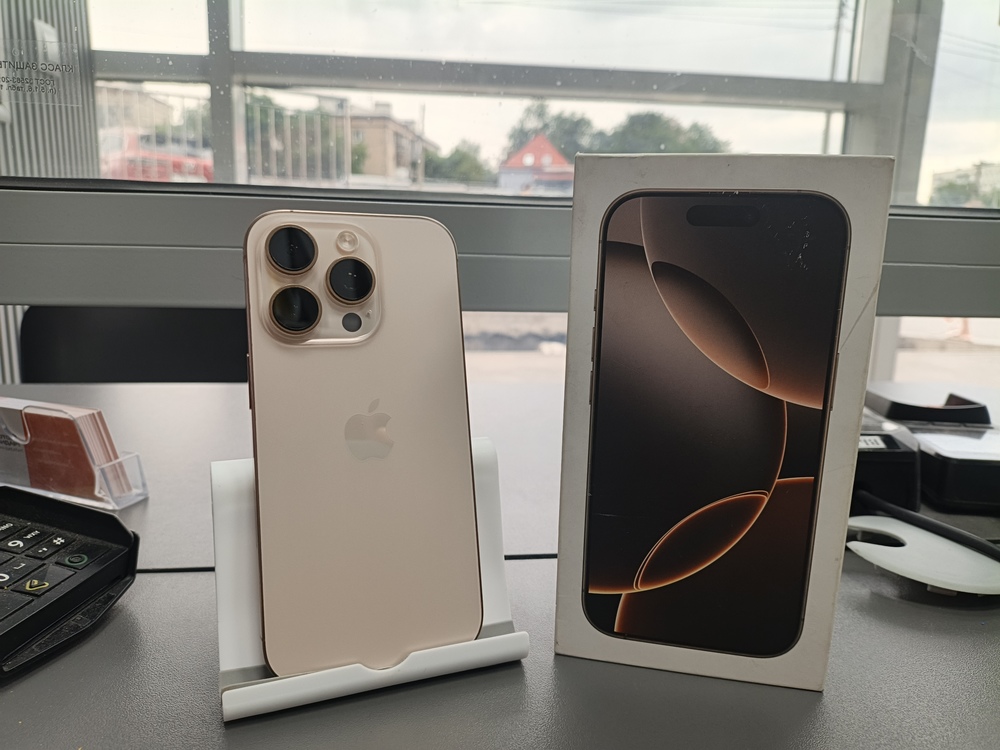 Смартфон Apple Iphone 16 Pro 256Gb
