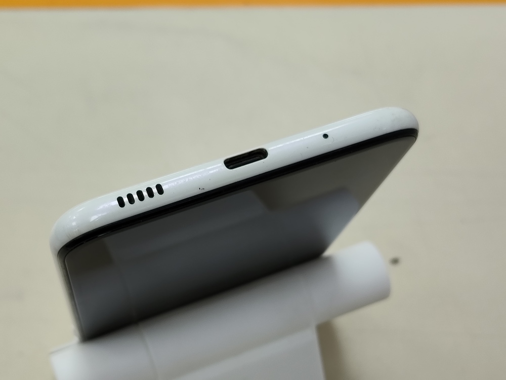 Смартфон Samsung Galaxy A11 2/32