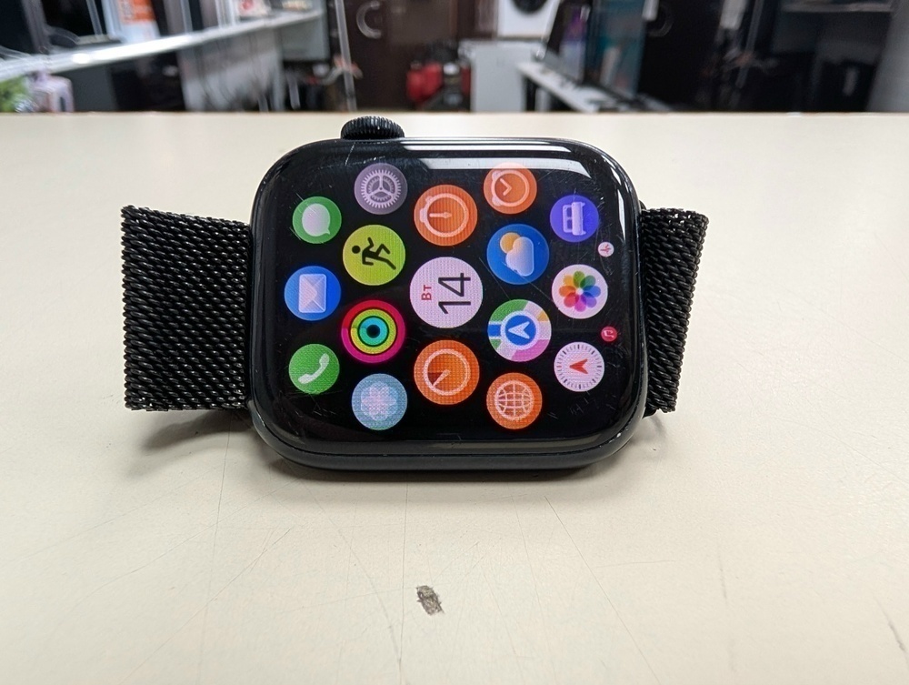 Смарт-часы Apple Watch Series 7 45mm