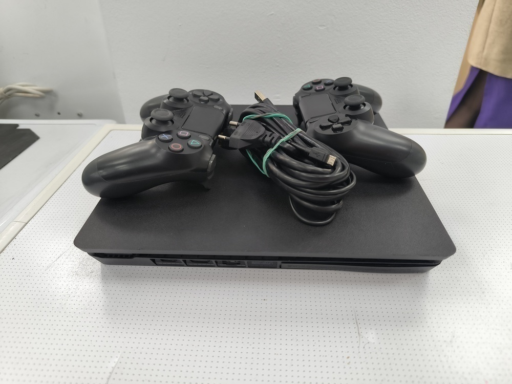Игровая приставка PlayStation 4 Slim 500GB