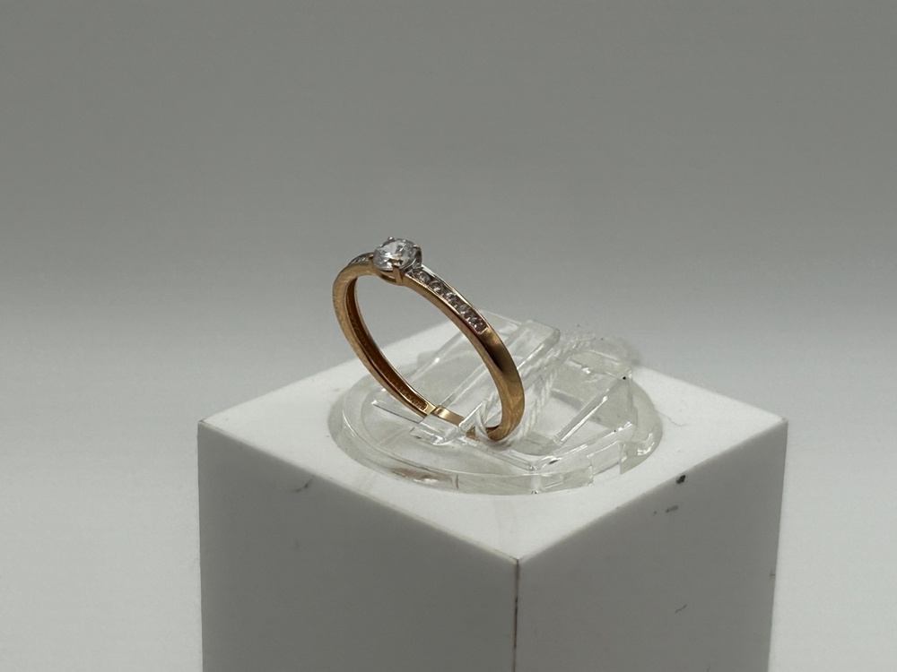 КОЛКМИ375 КОЛЬЦО С КАМНЯМИ (Au 375)