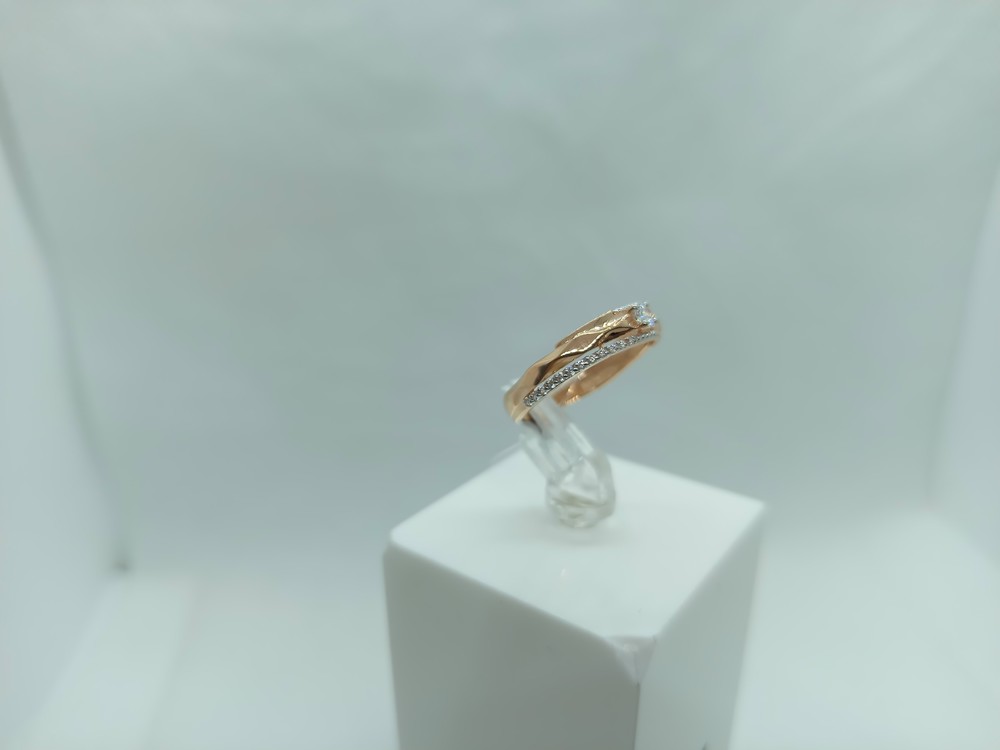 КОЛЬЦО С КАМНЯМИ (Au 585)