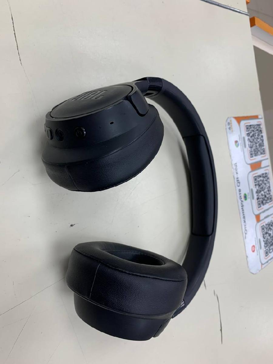 Наушники беспроводные JBL Tune 720BT;
