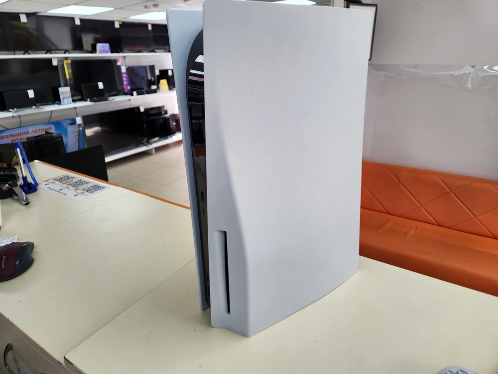 Игровая приставка PlayStation 5 825Gb (С дисководом)