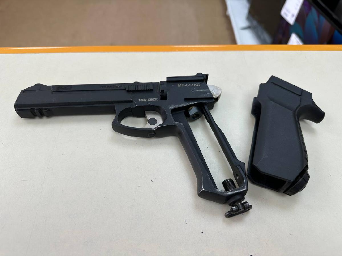 Пневматика Пистолет Umarex pm