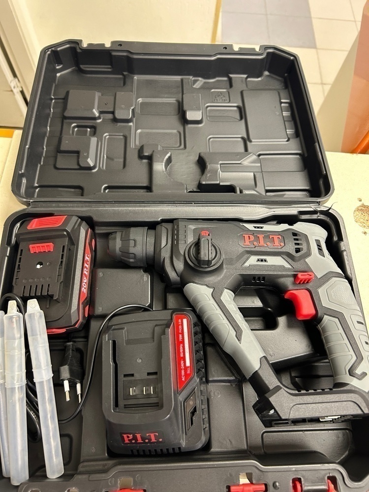 Перфоратор P.I.T. PBH20H-18A/1