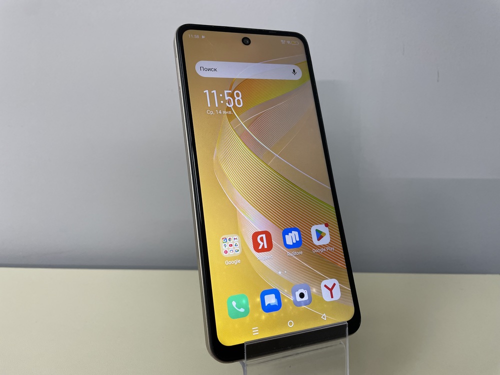 Смартфон Infinix Smart 8 Pro 4/64