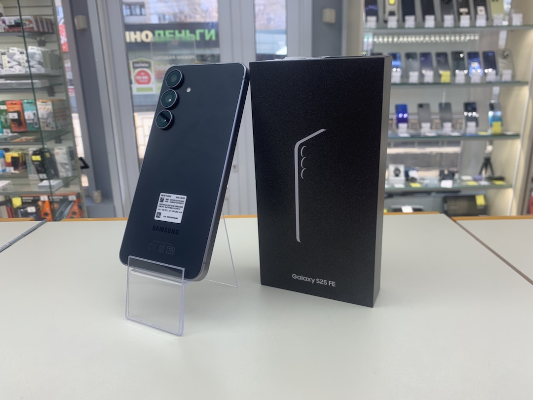 Смартфон Samsung Galaxy S25 FE 8/256