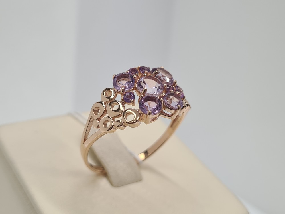 КОЛЬЦО С КАМНЯМИ (Au 585)