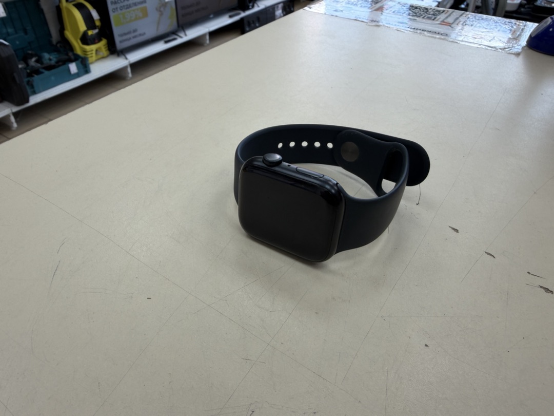 Смарт-часы Apple Watch Series 7 45mm