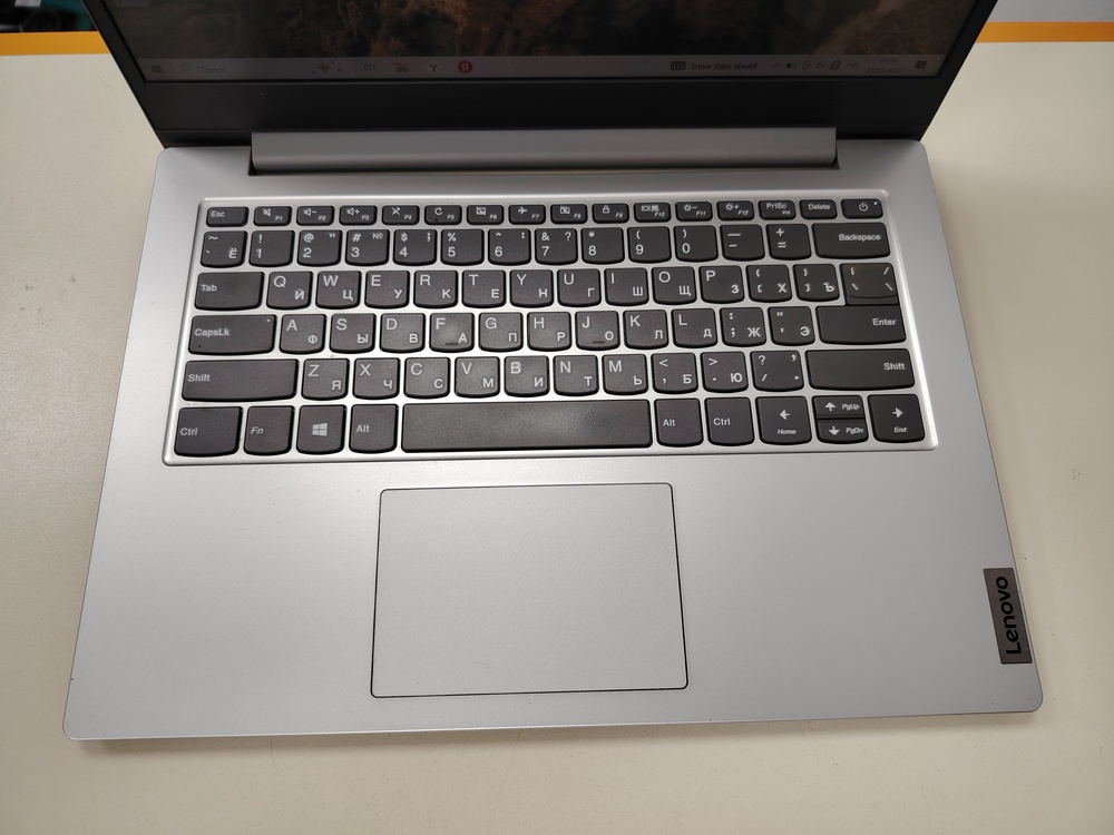 Ноутбук Lenovo; Celeron N4020, Intel HD Graphics 620, 4 Гб, 120 Гб, Нет