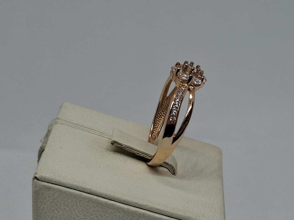 КОЛЬЦО С КАМНЯМИ (Au 585)