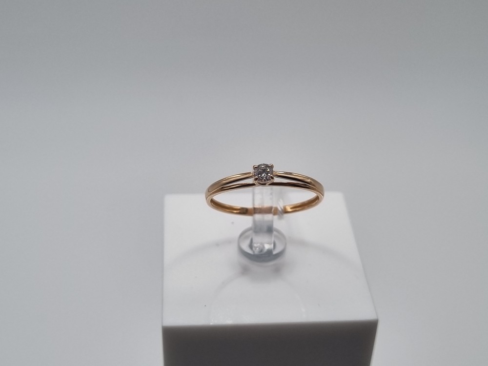 КОЛКМ585 КОЛЬЦО С КАМНЕМ (Au 585)