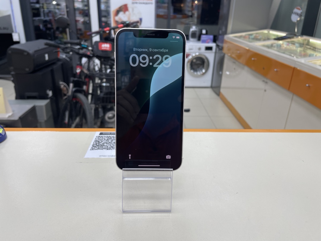 Смартфон Apple iPhone 12 64Gb