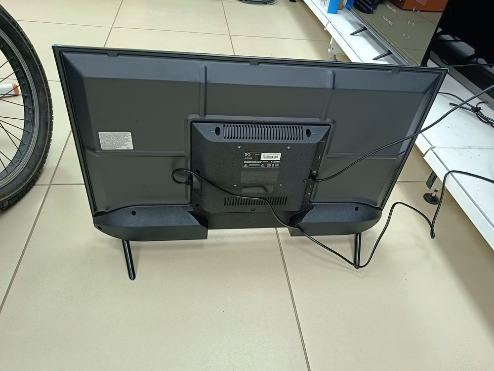 LED Телевизор BQ 32FS34B