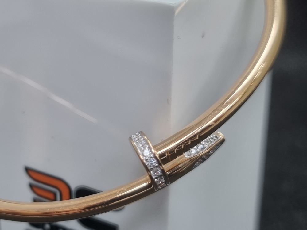 БРАСЛЕТ ЖЕСТКИЙ с камнями (Au 585)