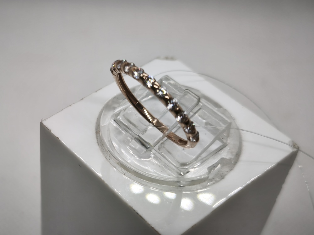 КОЛЬЦО С КАМНЯМИ (Au 585)