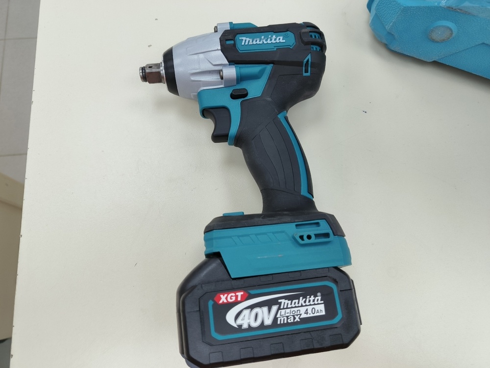 Гайковерт Makita 40V