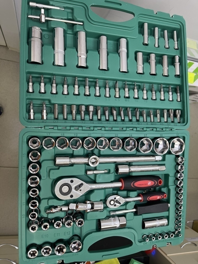 Набор инструментов Thorvik UTS0108