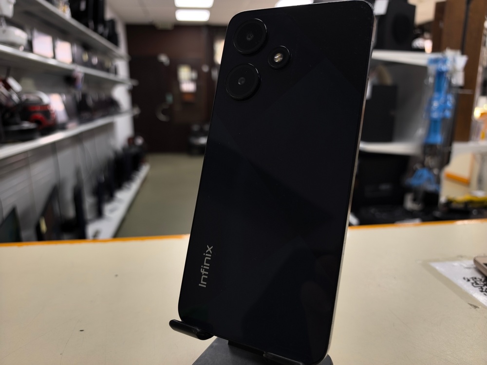 Смартфон Infinix HOT 30i 8/128