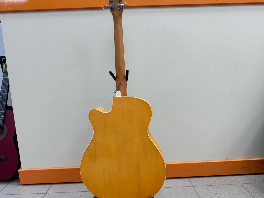 Гитара акустическая Elitaro E4040 Wave