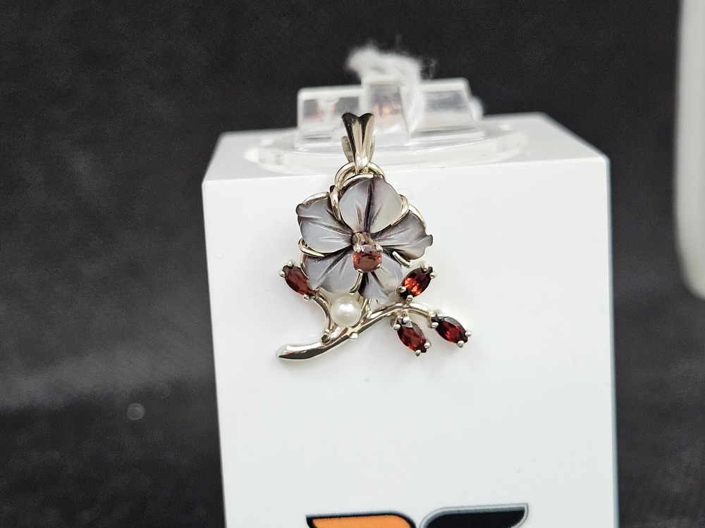 ПОДКМИ585 ПОДВЕСКА С КАМНЯМИ (Au 585)