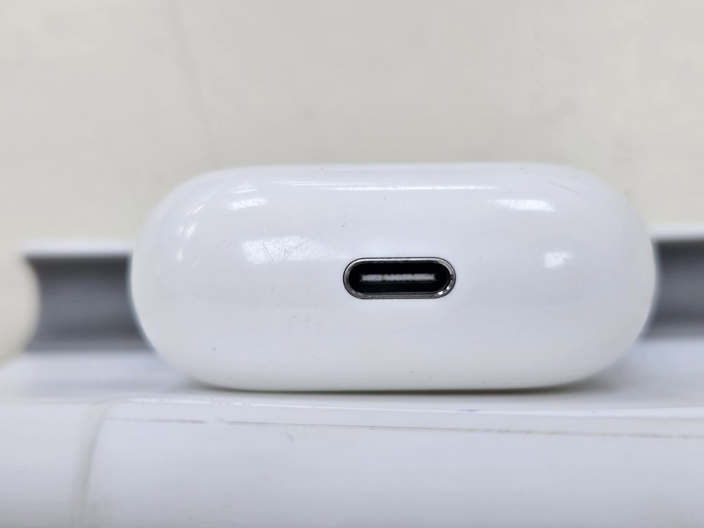 Наушники беспроводные Apple AirPods 4 Без ANC