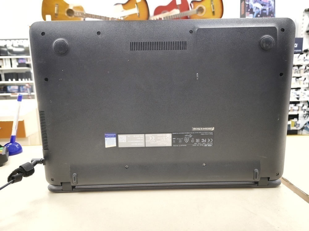 Ноутбук ASUS x543u; Pentium 4417U, Intel UHD Graphics, 4 Гб, Нет, 500 Гб