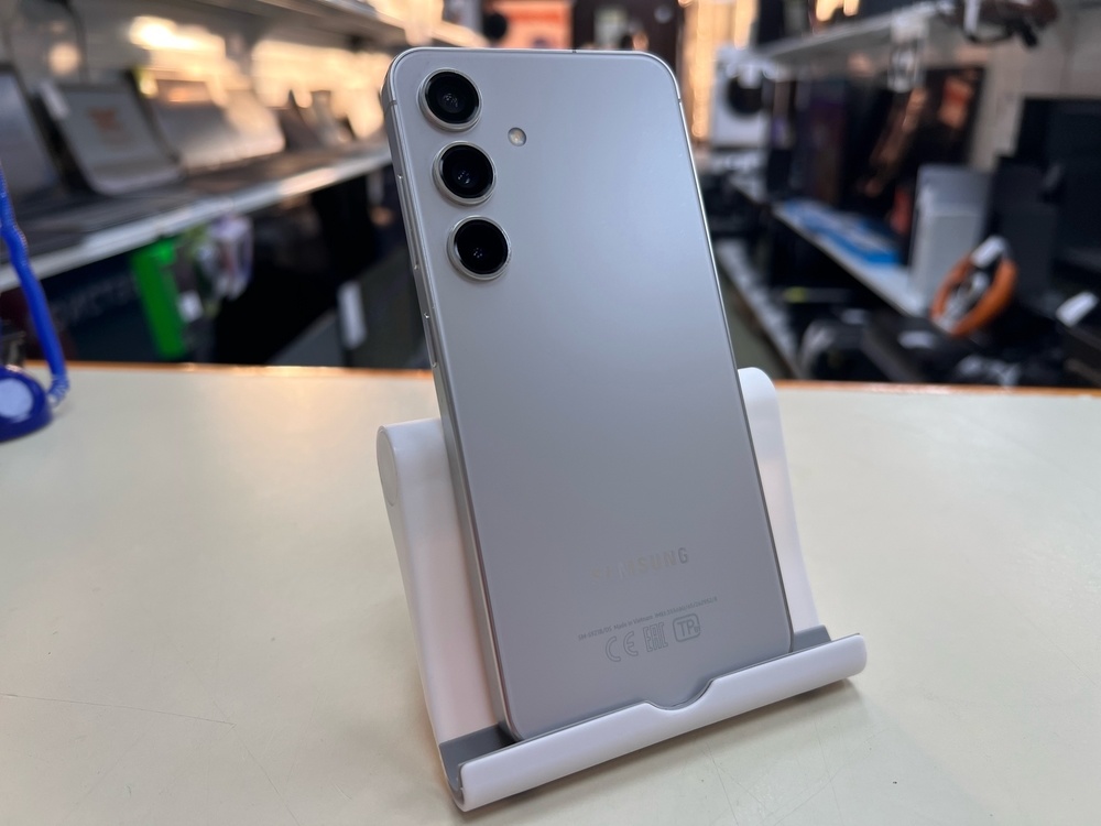 Смартфон Samsung Galaxy S24 8/128