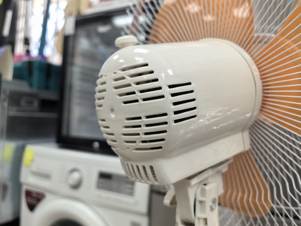 Вентилятор Maxwell MW-3546 BK