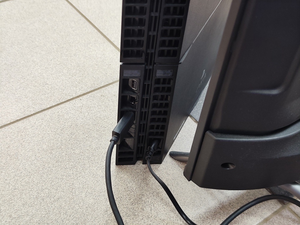 Игровая приставка PlayStation 4 FAT 1Tb